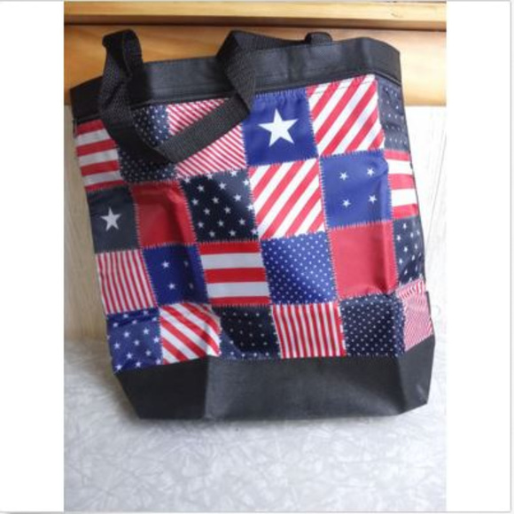 🆕Quilted-Look American Flag Patriotic Reusable Bag - Picture 1 of 5